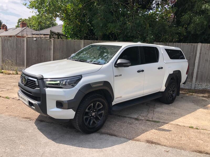 Toyota Hilux view 6