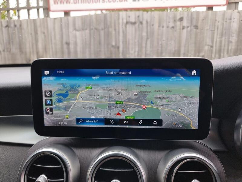 Mercedes-Benz Mercedes-Benz GLC view 3