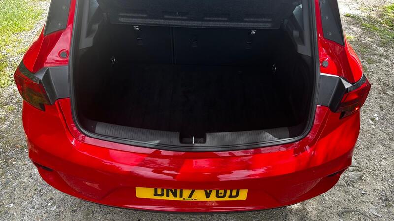 2017 Vauxhall Astra — photo 26
