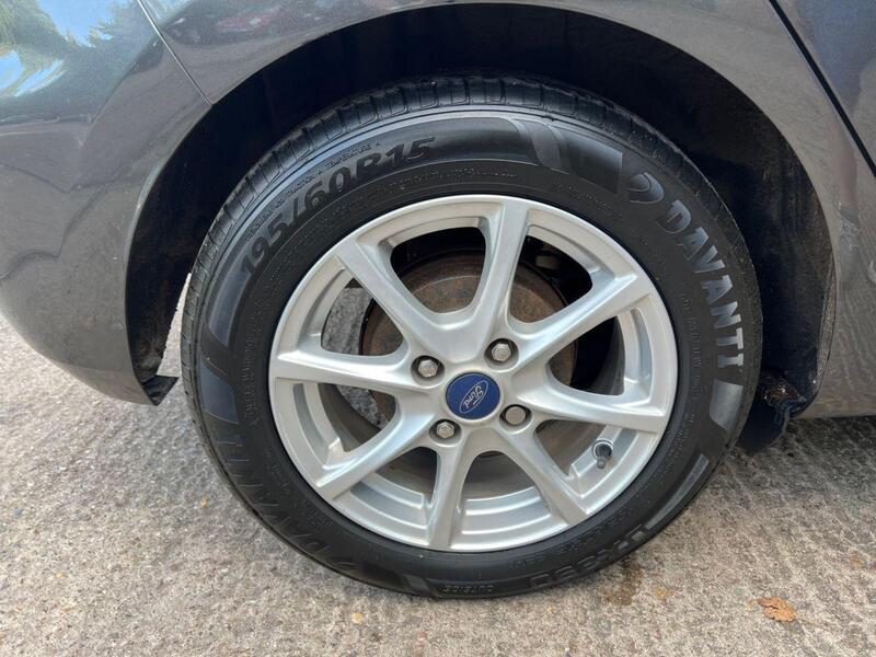 Ford Fiesta view 22