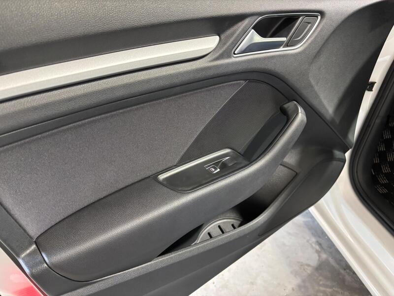 E2c5a176955a48209a9ef19d57f7b98c