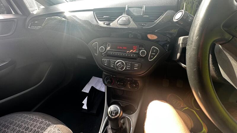 2015 Vauxhall Corsa — photo 11
