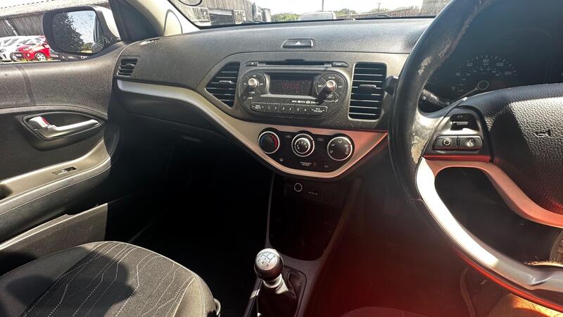 2014 Kia Picanto — photo 18