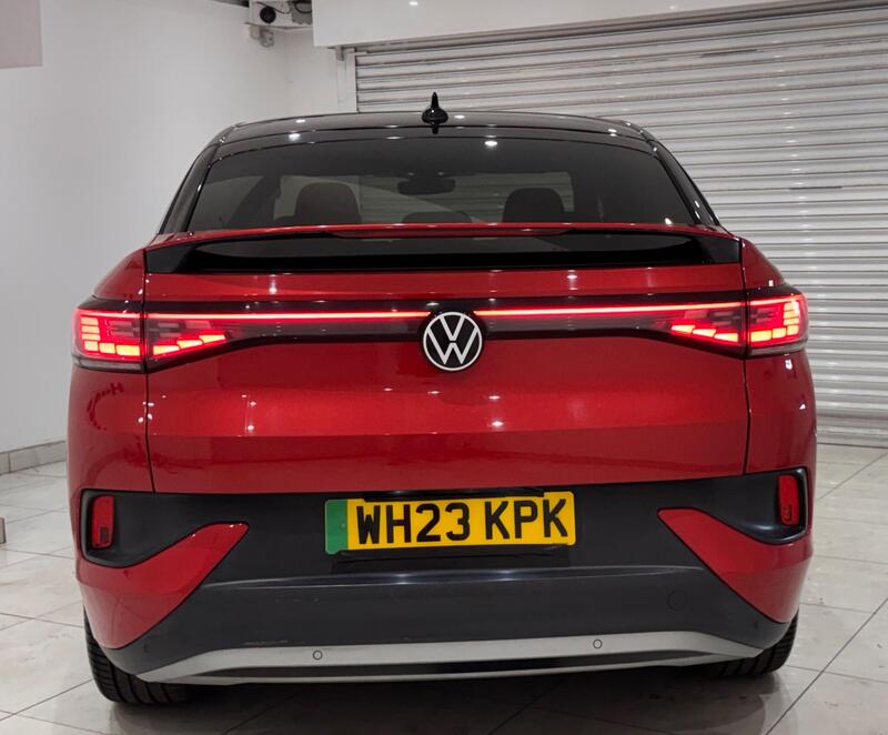 Volkswagen Id.5 view 6