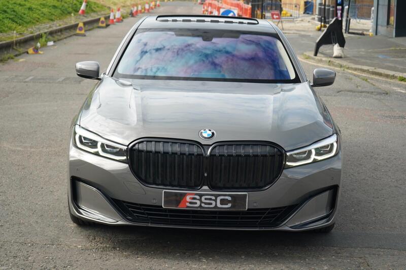 BMW 7 Series view 6