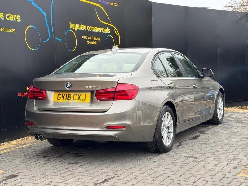 BMW 3 Series view 5