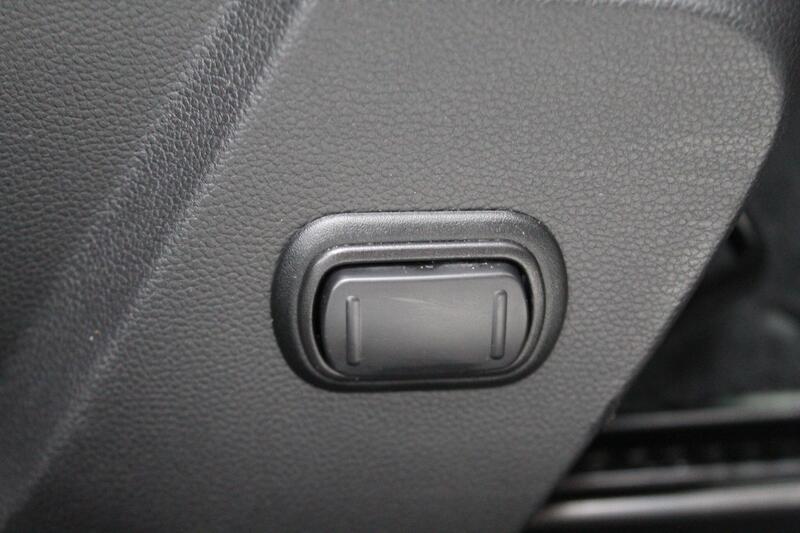 2023 Renault Megane E-Tech in White — image 50 of 83