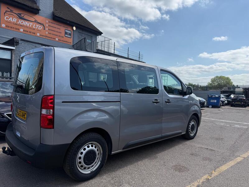 Citroen Spacetourer view 3