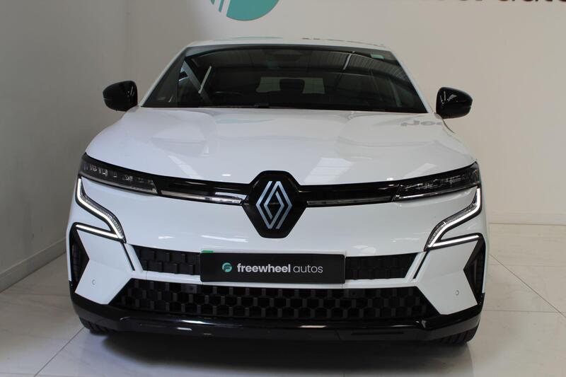 2023 Renault Megane E-Tech in White — image 27 of 83