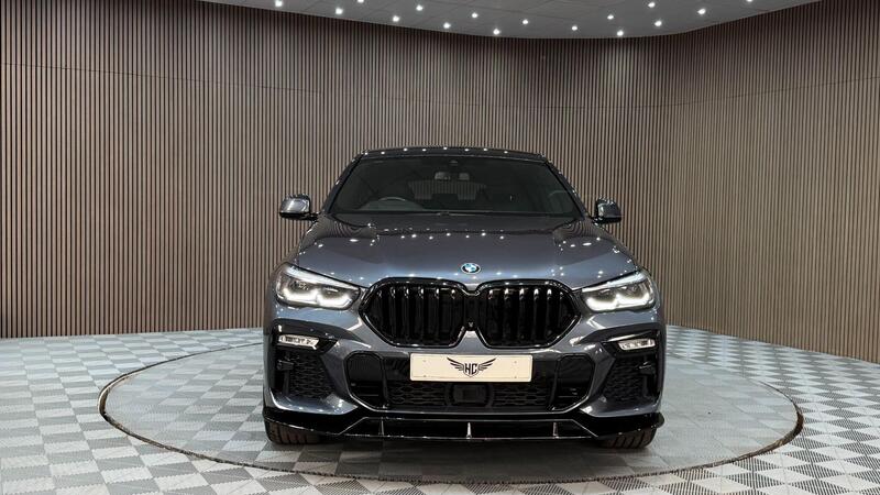 BMW X6 view 4