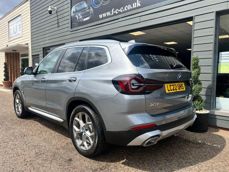 BMW X3 view 10