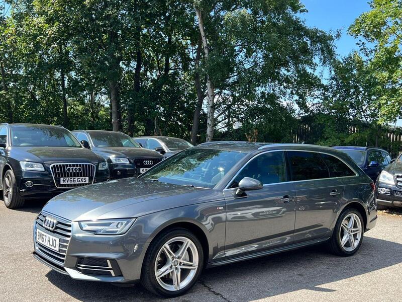 Audi A4 Avant view 2