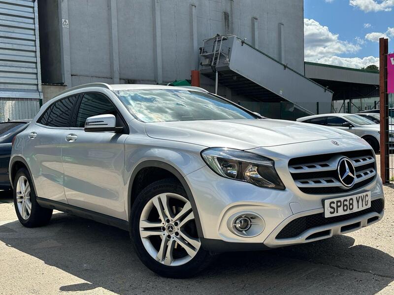 2018 Mercedes-Benz GLA in Silver for sale