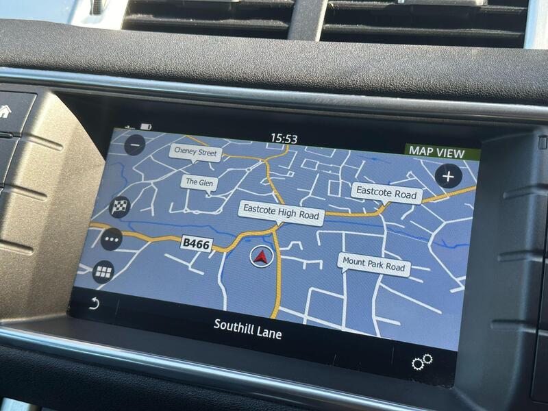 Land Rover Range Rover Evoque view 31