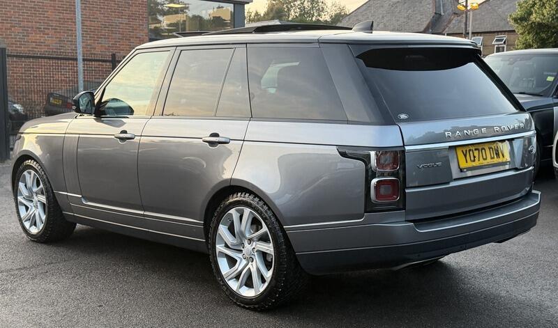 Land Rover Range Rover view 3