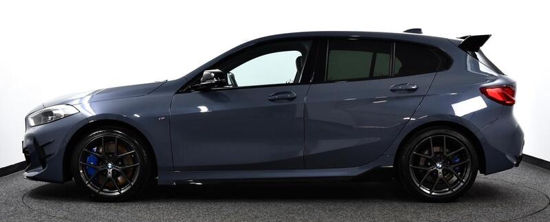 BMW 1 Series view 4