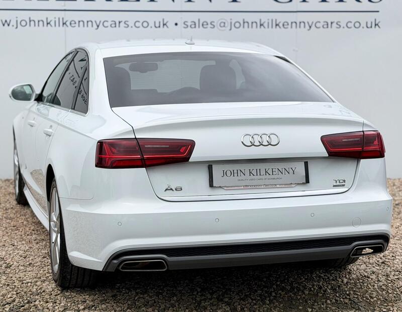 Audi A6 Saloon view 4