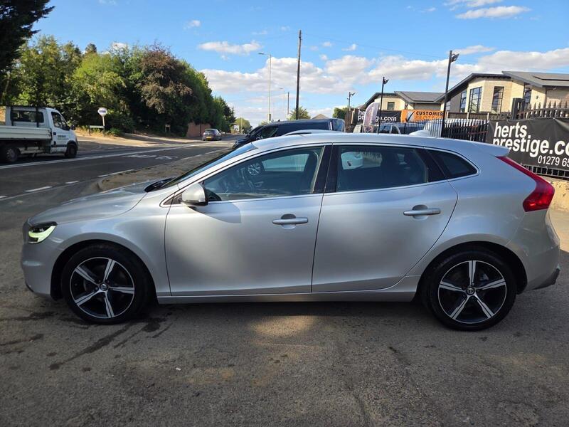 Volvo V40 view 6