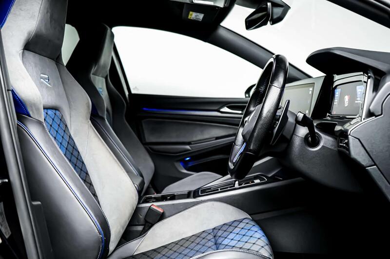Volkswagen Golf view 6