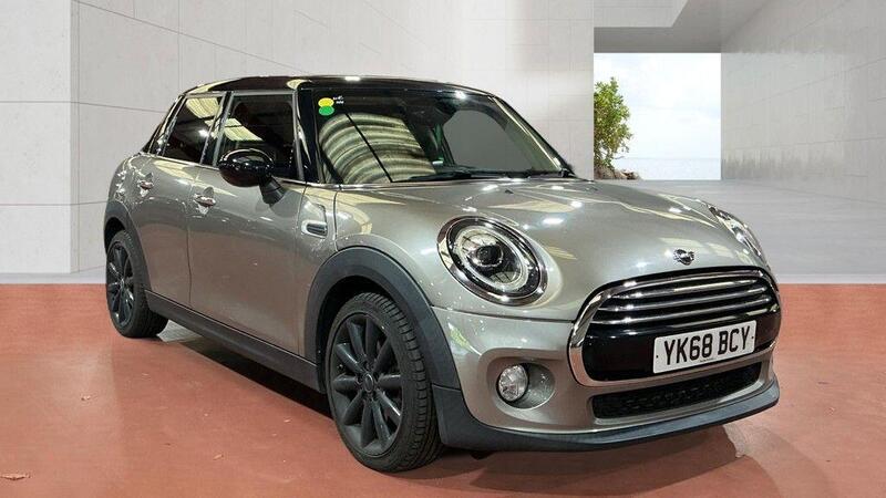 MINI Hatch — photo 1