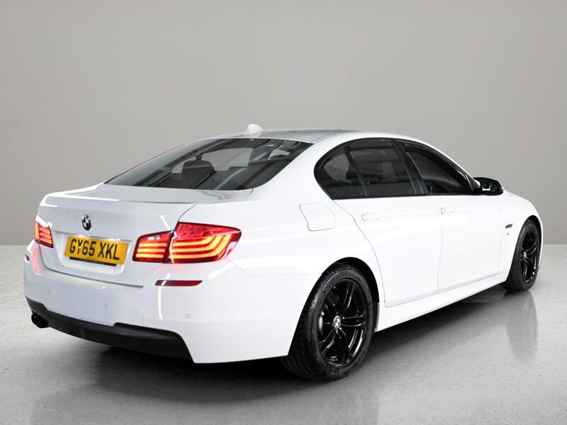 BMW 5 Series view 3