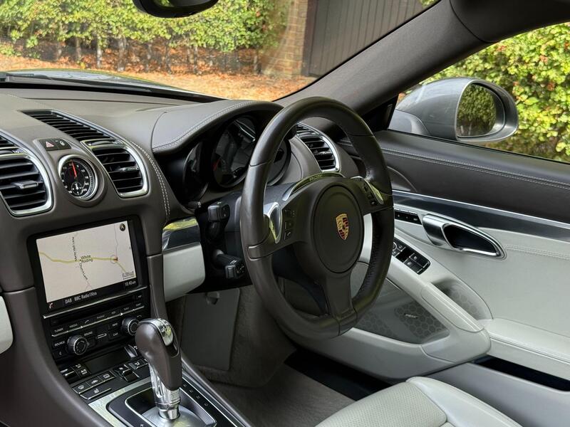 Porsche Cayman view 50