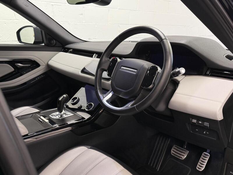 Land Rover Range Rover Evoque view 4