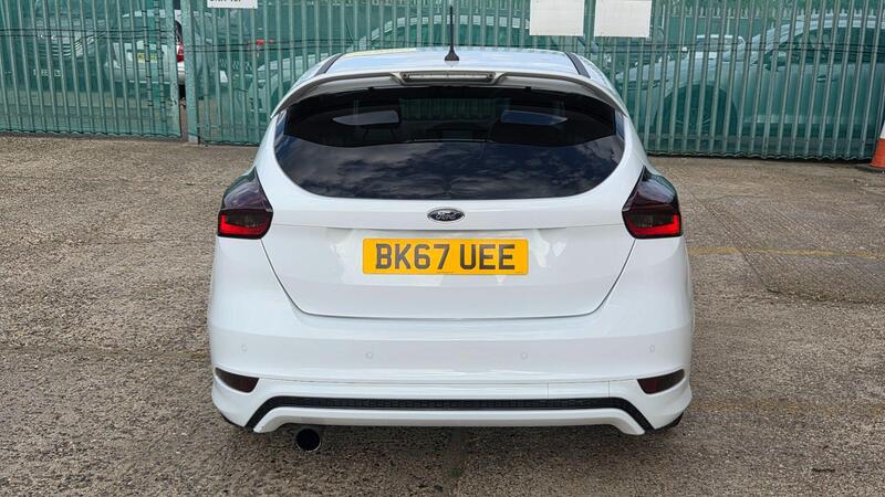 Ford Focus view 6