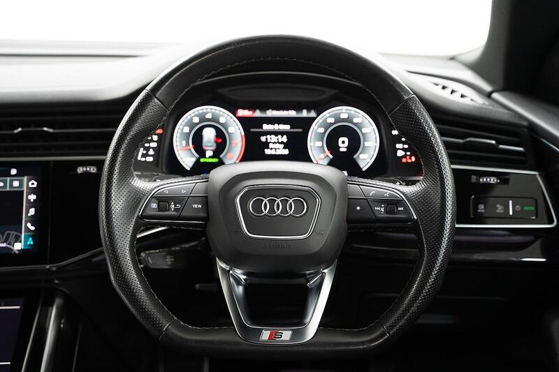 Audi Audi Q8 view 6