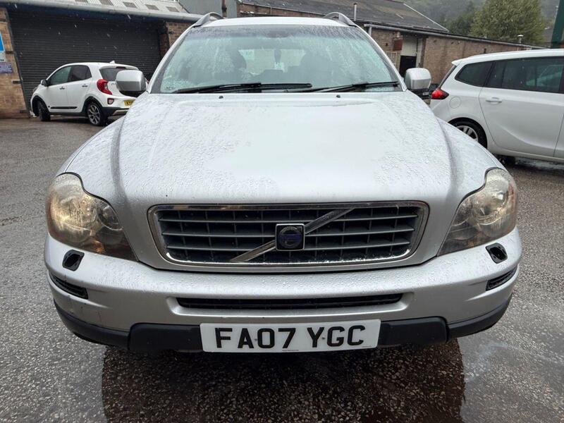 Volvo XC90 view 4
