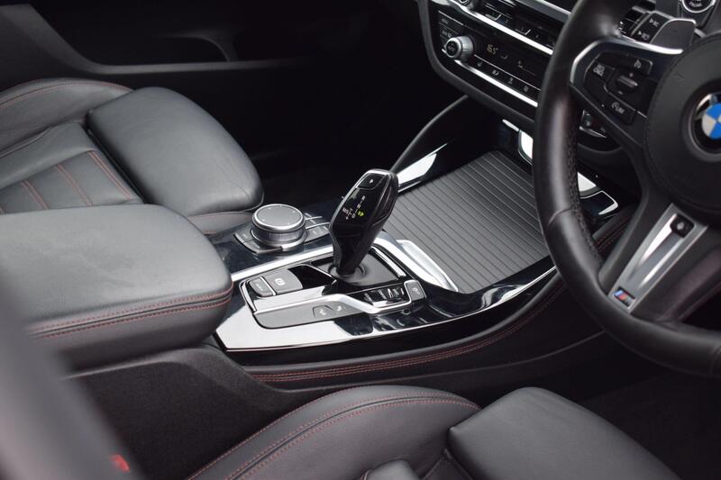 BMW X4 view 7