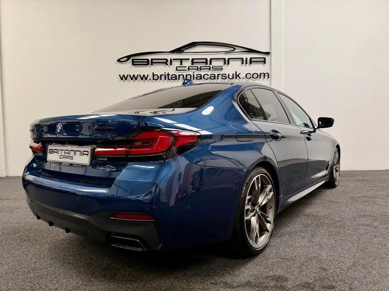 BMW 5 Series view 4
