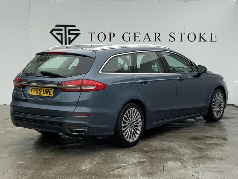 Ford Mondeo view 4