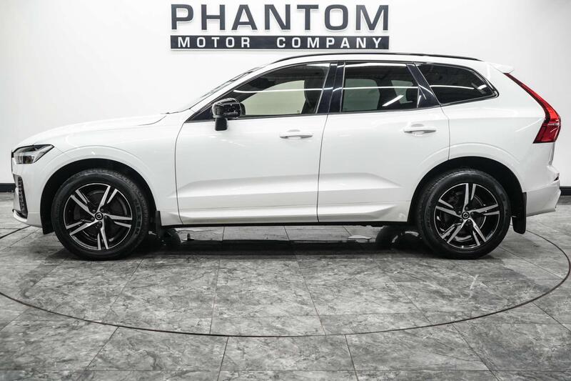 Volvo XC60 view 3
