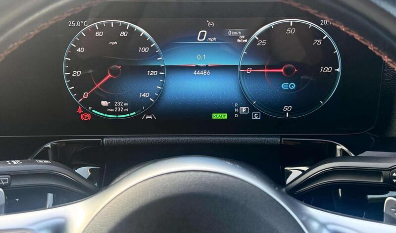Mercedes-Benz Eqa view 5