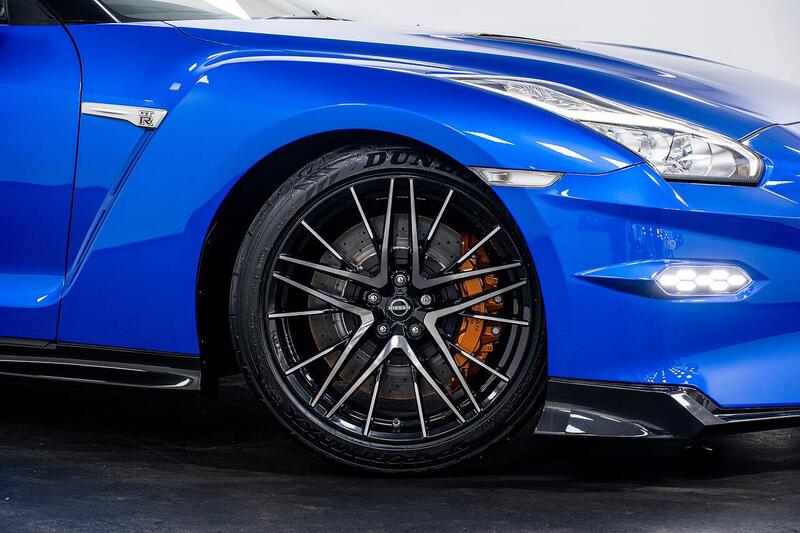 Nissan GT R view 4