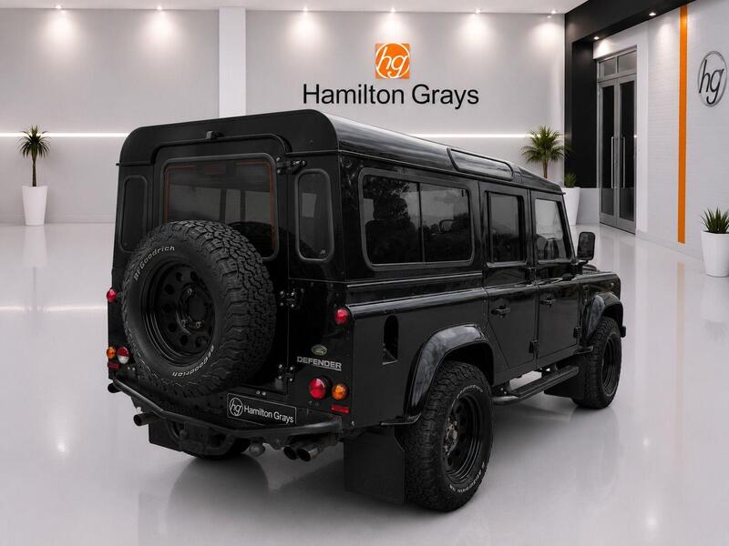Land Rover Defender 110 view 2