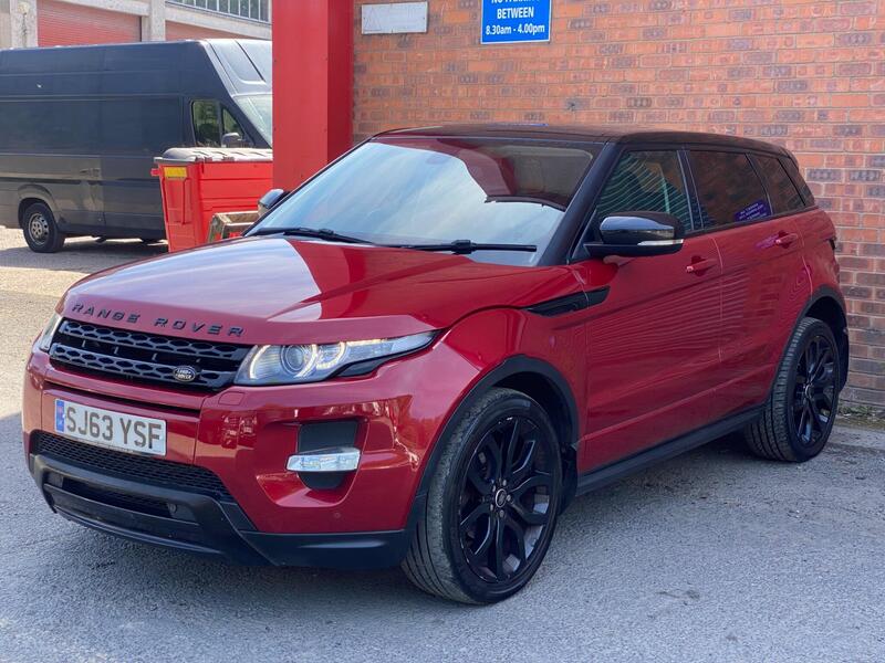 Land Rover Range Rover Evoque view 2