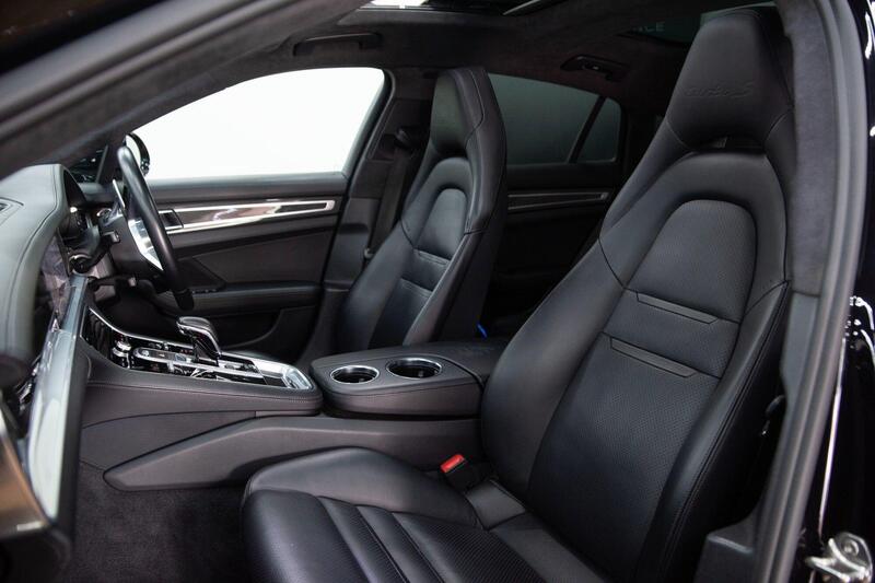 Porsche Panamera view 4
