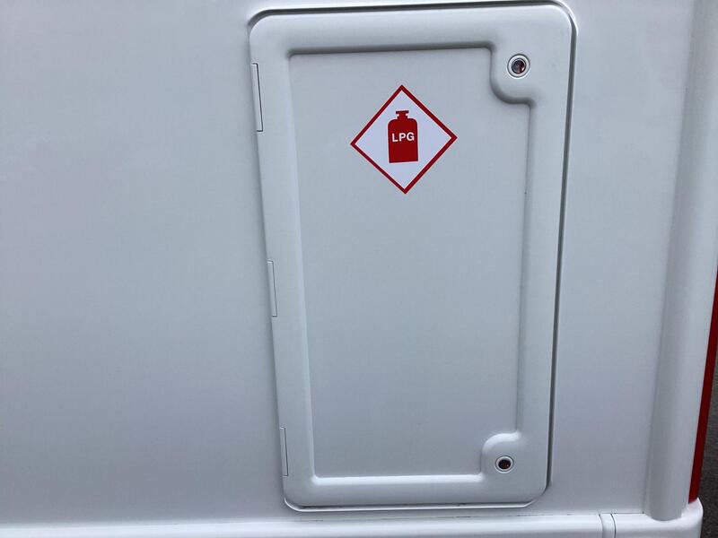 Auto-Trail Expedition C71 — image 13