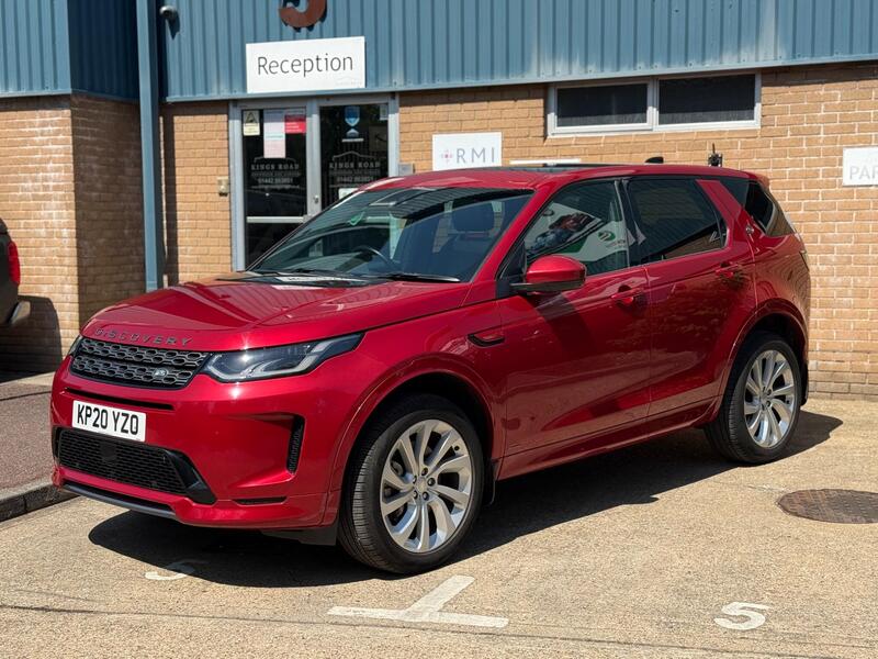 Land Rover Discovery Sport view 4