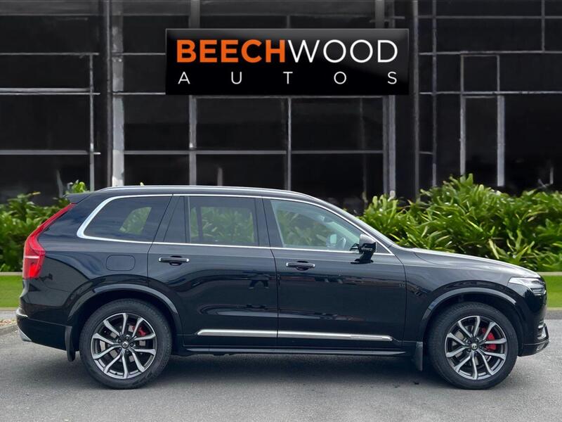 Volvo XC90 view 5