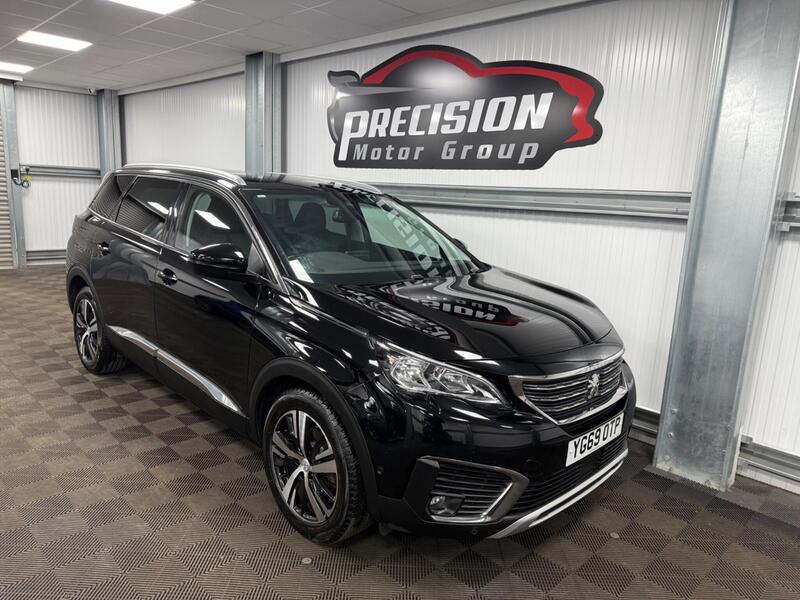 Peugeot 5008 view 6