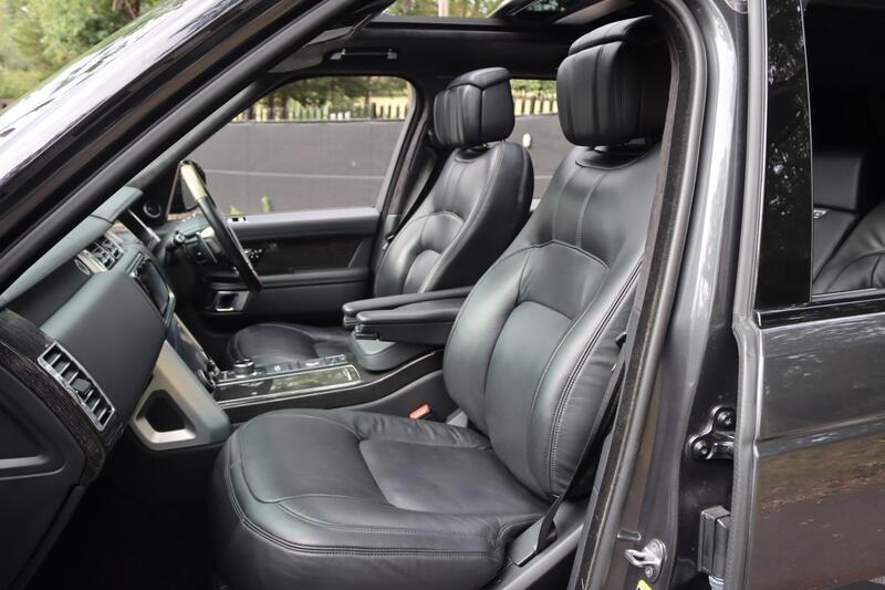 Land Rover Range Rover view 4