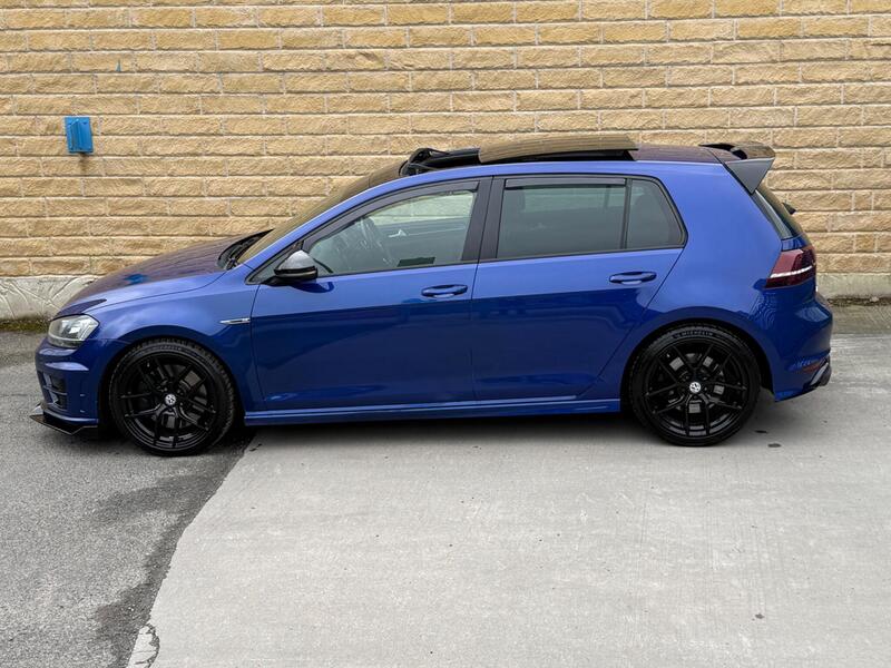 Volkswagen Golf view 2
