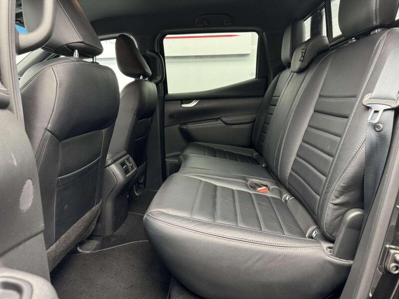 Mercedes-Benz X-Class view 28