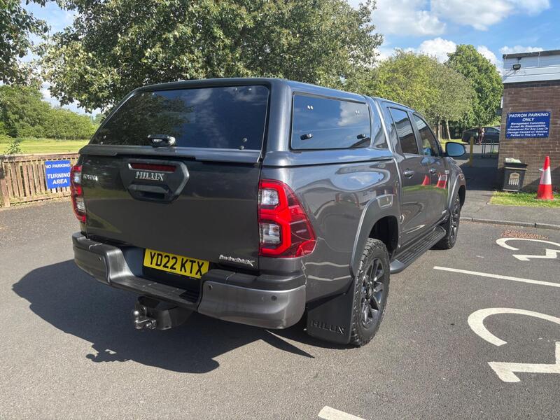 Toyota Hilux view 7