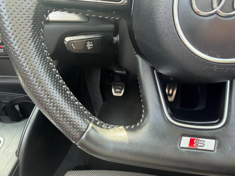 Audi A3 Cabriolet view 4