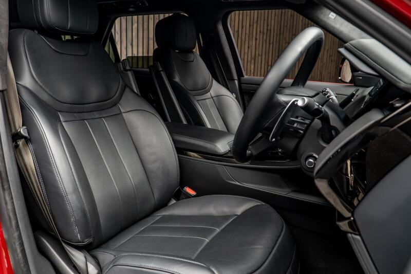 Land Rover Range Rover Sport view 2