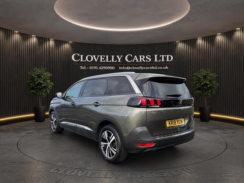 Peugeot 5008 view 6